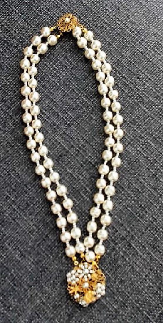 VINTAGE MIRIAM HASKEL FAUX PEARL NECKLACE (1 of 5)