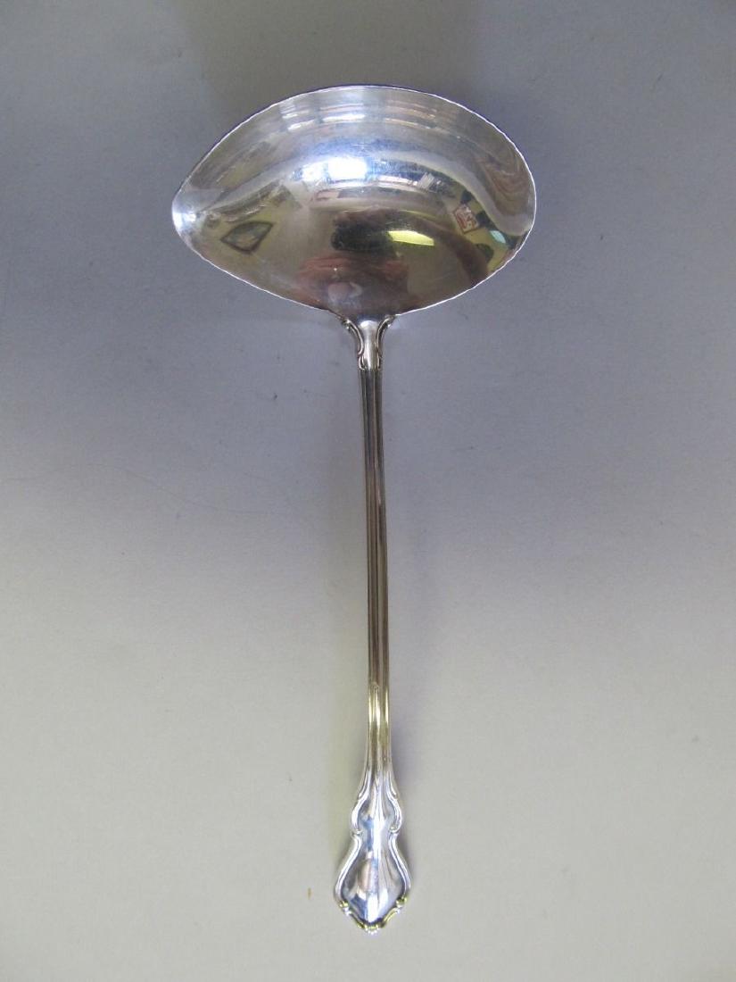 REED & BARTON HAMPTON COURT STERLING SILVER SAUCE LADLE (1 of 6)