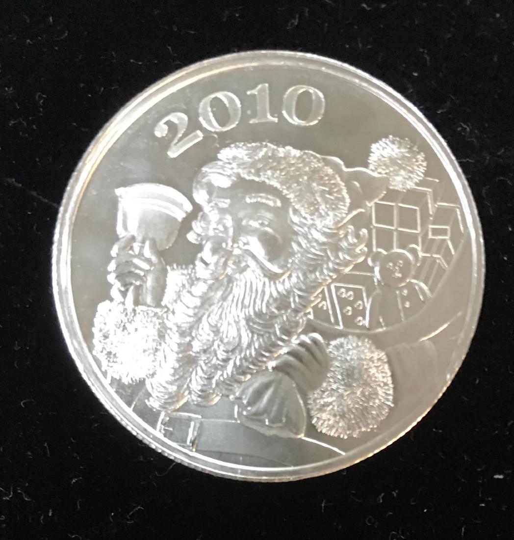 2010 Santa Christmas 1 tr oz .999 Fine Silver Round (1 of 2)