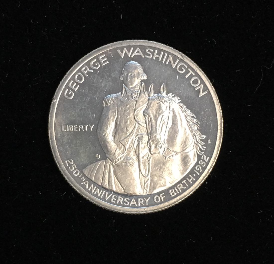 1982-S 50C G.Washington Modern Commemorative Silver (1 of 2)