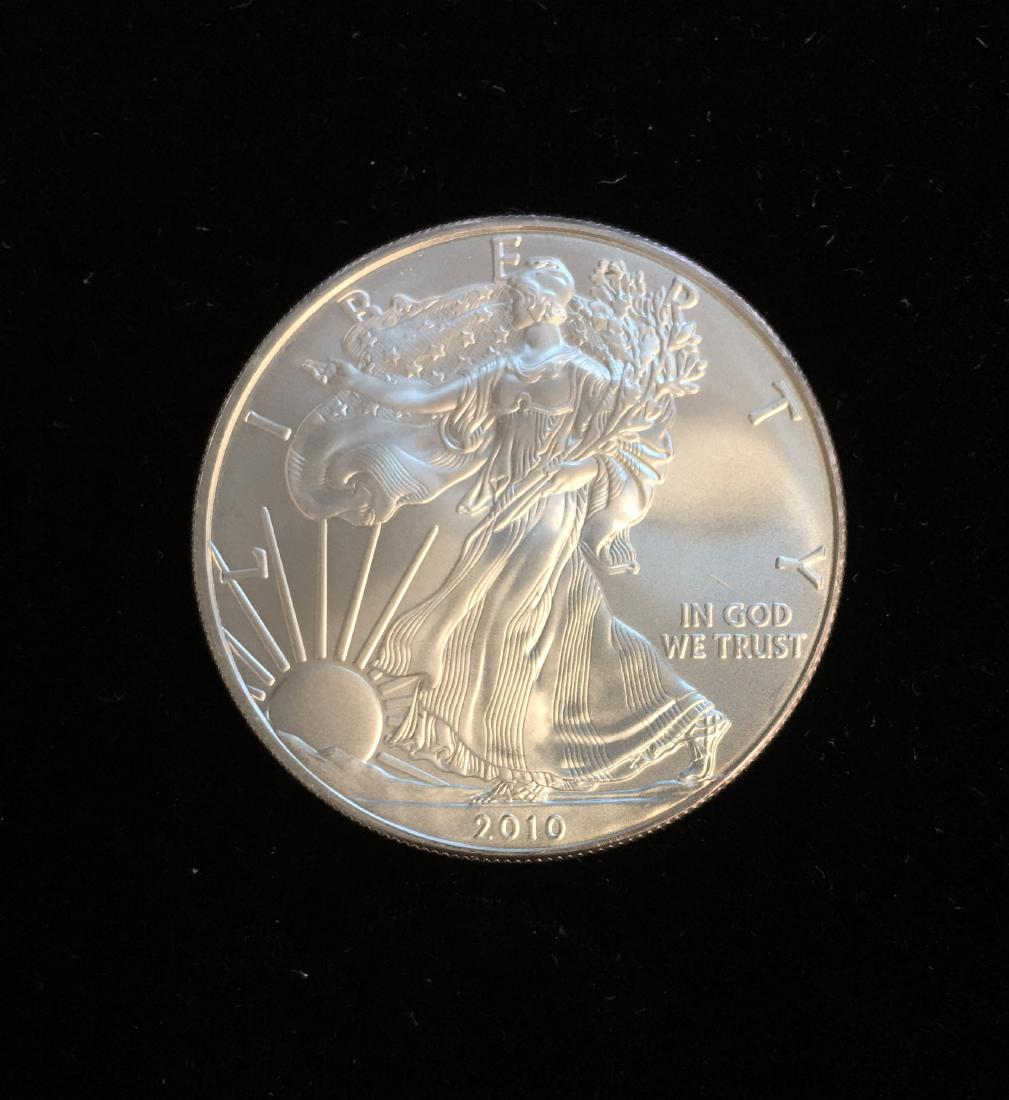 2010 $1 American Silver Eagle 1oz BU (1 of 2)