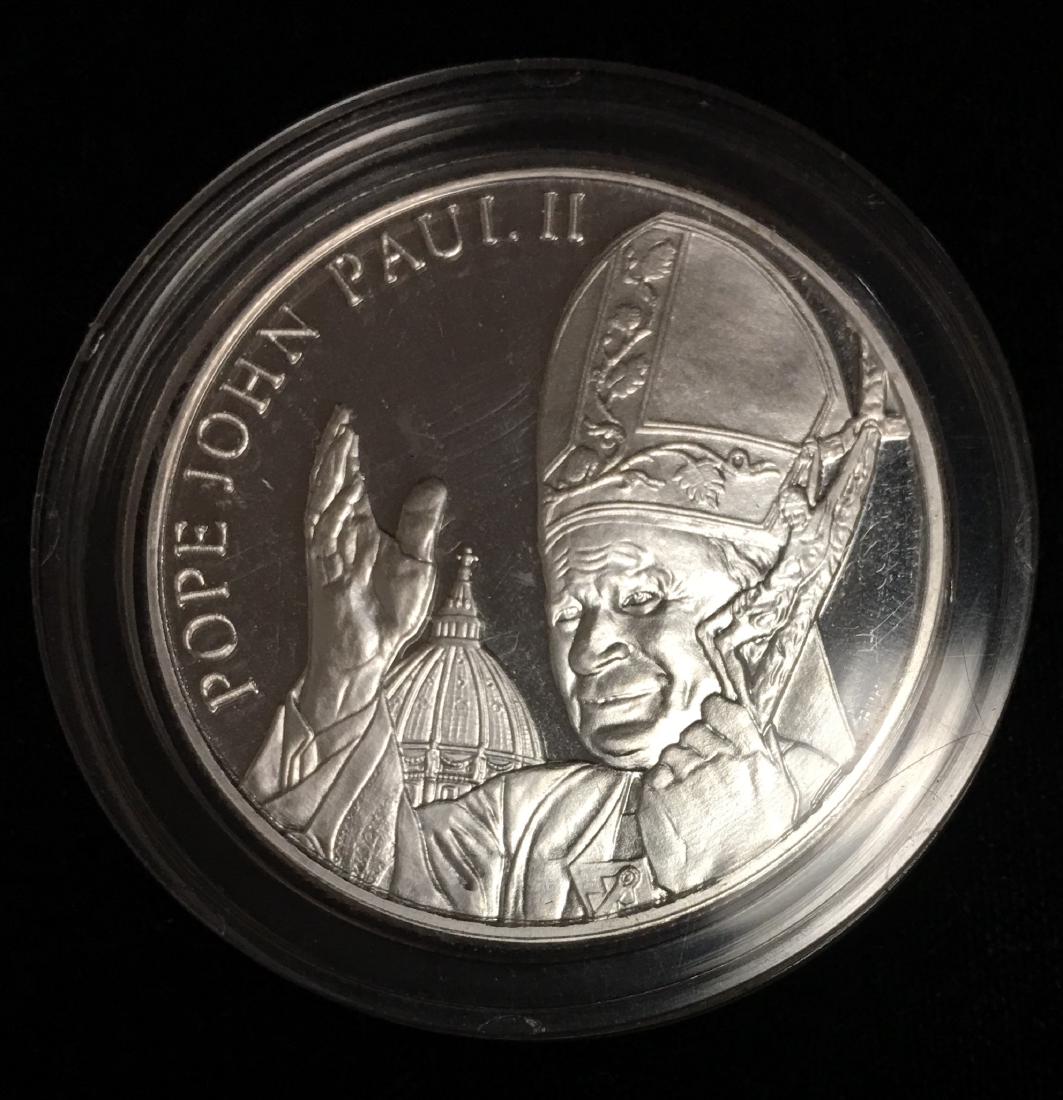 2001 Somalia Republic $25 Pope John Paul II - 1 oz: 2001 Somalia Republic $25 Pope John Paul II - 1 oz .999 Fine Silver Proof