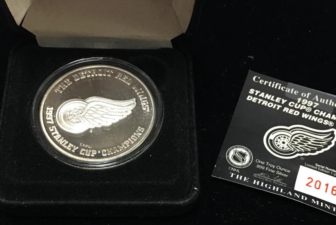 Silver Round 1 oz .999 Fine Silver -1997 Stanley Cup (1 of 2)