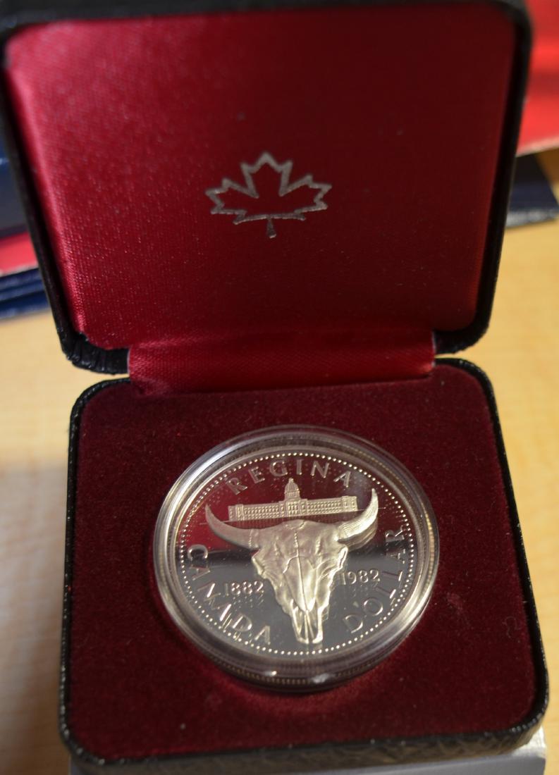 1982 Canada .500 Fine Silver Dollar Regina Centennial (1 of 1)