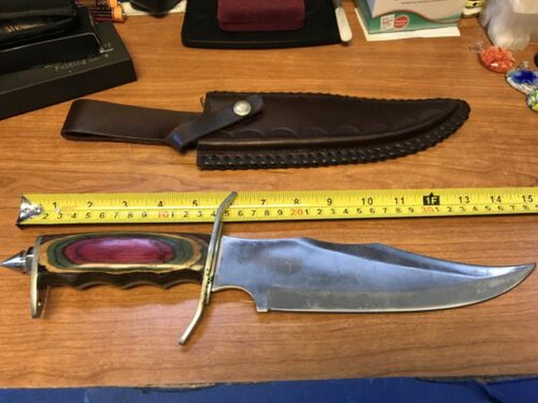 Chipaway Classics BIG HUNTING KNIFE Pakistan with: Chipaway Classics HUNTING KNIFE Pakistan with sheath. Knife is pre-owned. Please see all photos for items condition and also as a part of the description. Item sold as is. Please ask any questions pri