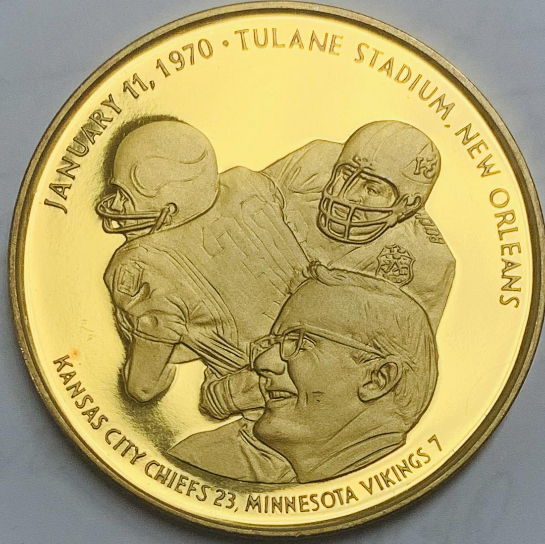 1.93 toz Super Bowl IV Kansas City Chiefs Minnesota: 1970 Super Bowl IV Kansas City Chiefs Minnesota Vikings 1.93 toz .999 Solid Silver Coin. Condition can vary