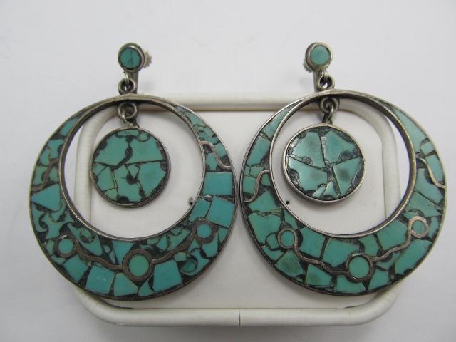 MEXICO JDJ 925 STERLING VINTAGE SCREWBACK EARRINGS XLNT: These nice JDJ Mexican screw back earrings have a fine design with inlaid turquoise. They have a nice patina as found & should polish nicely. They weigh just over 20.2 grams. They measure just over 2