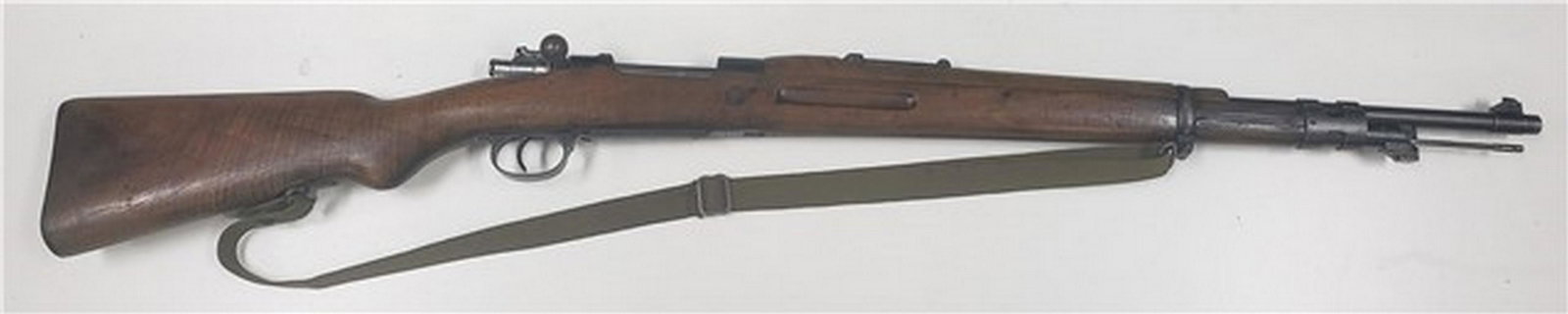 Spanish Mauser 1948 Dated: Up for sale is a good condition Spanish mauser in 8MM. All numbers match except the bolt is not numbered anywhere. Pretty clean rifle with a good bore. Comes as shown with sling. Serial umber is k-160