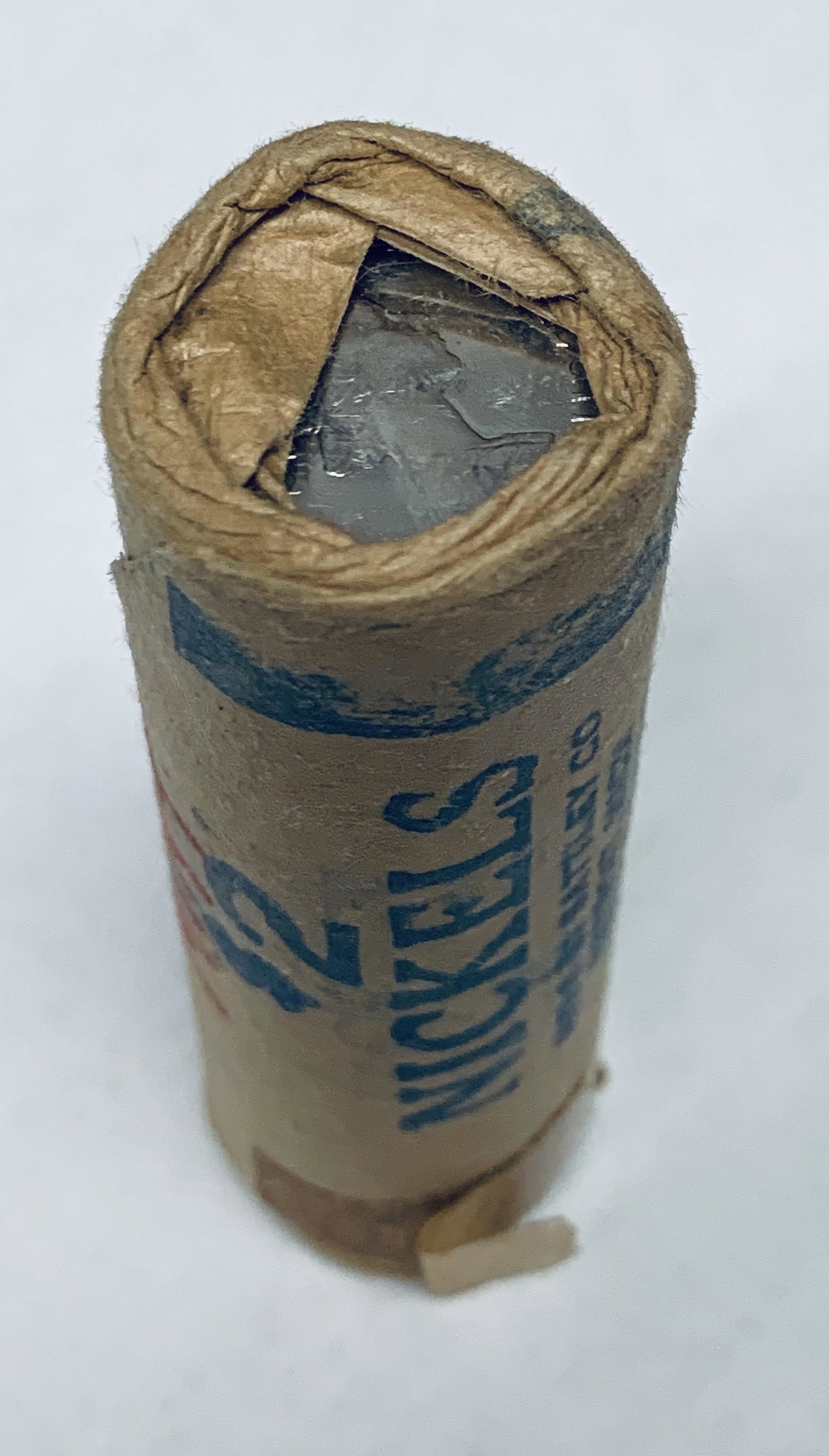 1964 Canada Nickels Bank Wrapped Roll of 40 coins -: 1964 Canada Nickels Bank Wrapped Roll of 40 coins - Beaver 5c. Composition: Nickel; Diameter: 21.2mm; Obverse: Laureate queen\'s bust right; Obverse Designer: Mary Gillick; Reverse: Beaver on rock div