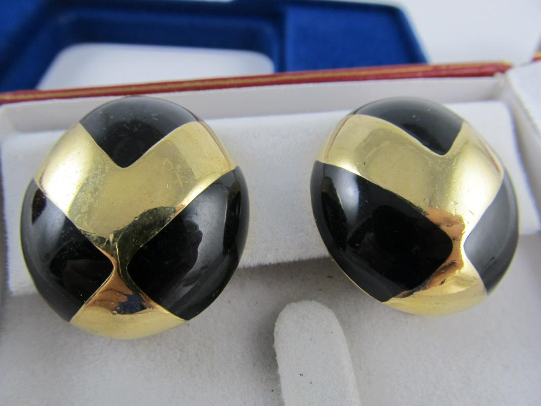 CINER GOLD TONE / BLACK ATTRACTIVE OVAL CLIP ON: This choice Ciner pair of oval, gold tone & black, clip-back earrings is in overall excellent condition with almost no wear. The clip backs close nicely. The pair should clean nicely when wished.. The