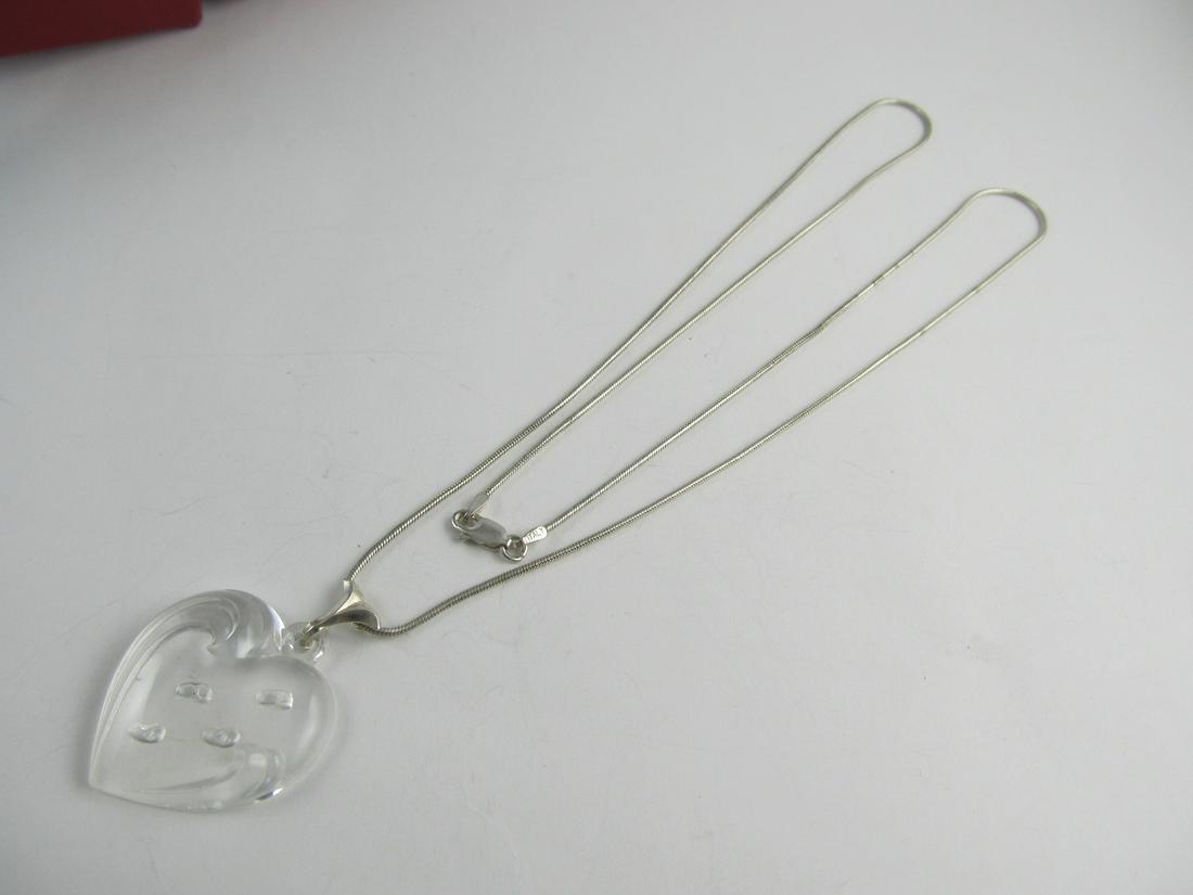 LENOX FOOTPRINTS PENDANT W/ ITALY STERLING SILVER CHAIN: This is a very wearable, attractive, Lenox footprints pendant along with a sterling silver chain stamped Italy & 925. It is in overall very good condition. It is in recently polished condition & is re