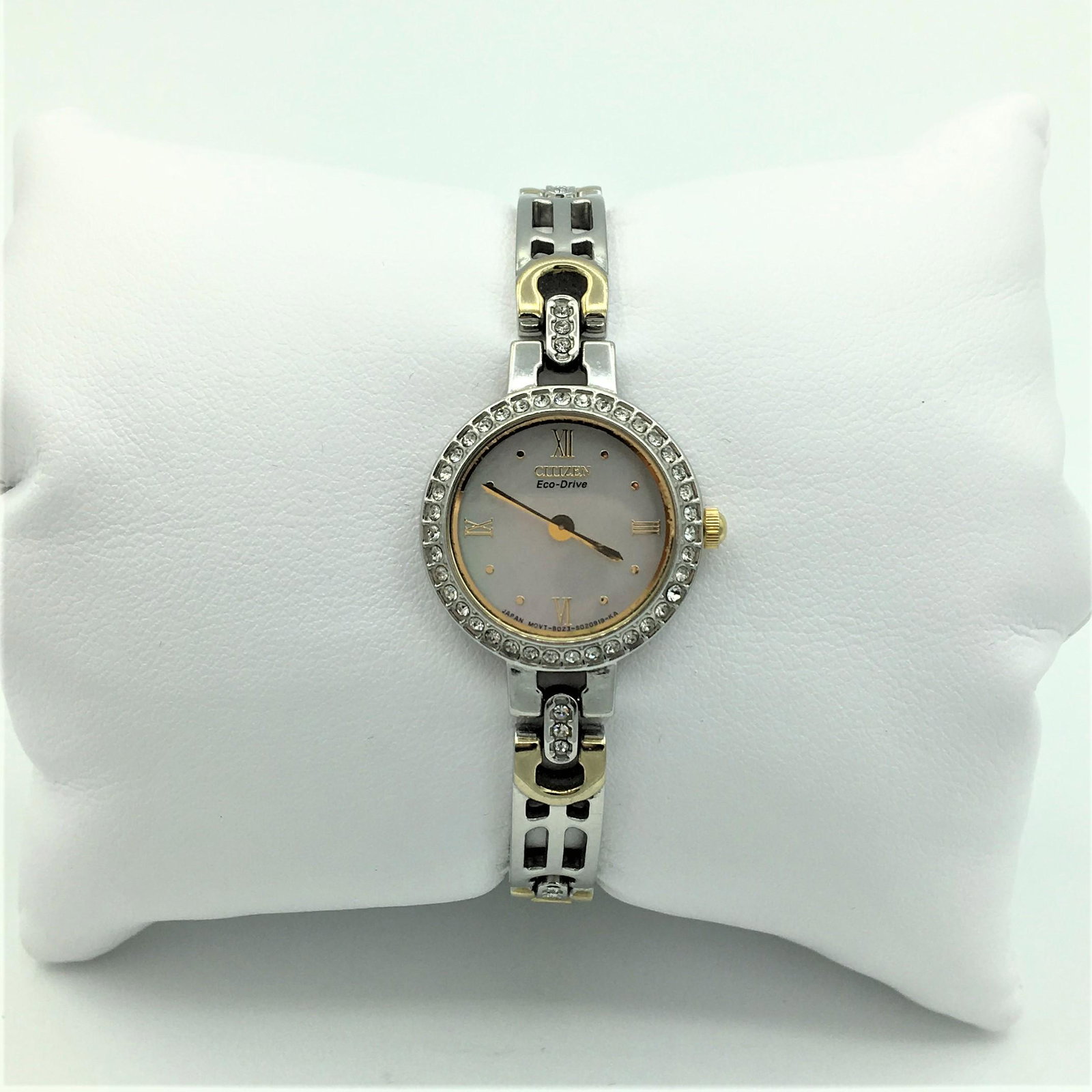 Vintage Citizen Ladies Eco-Drive Stainless Steel Water: Vintage Citizen Ladies Eco-Drive Stainless Steel Water Resistant Wrist Watch. Marked Citizen St. Steel Band China. Case Measures 20 mm, Watch Length is 6 Inches Watch is in Very Good Condition with No