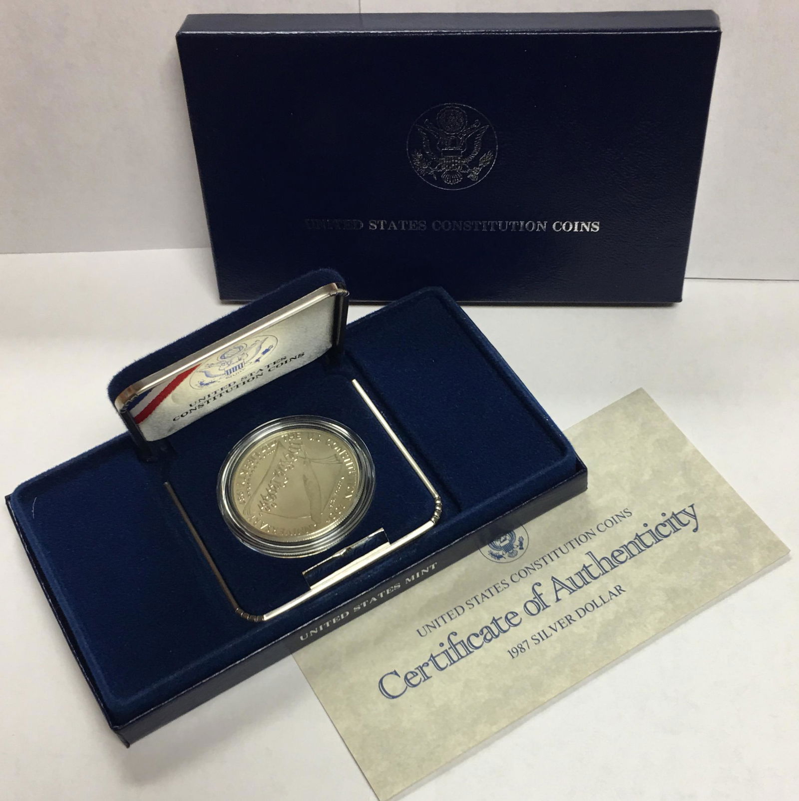 1987-P $1 Constitution Commemorative Silver Dollar in (1 of 5)