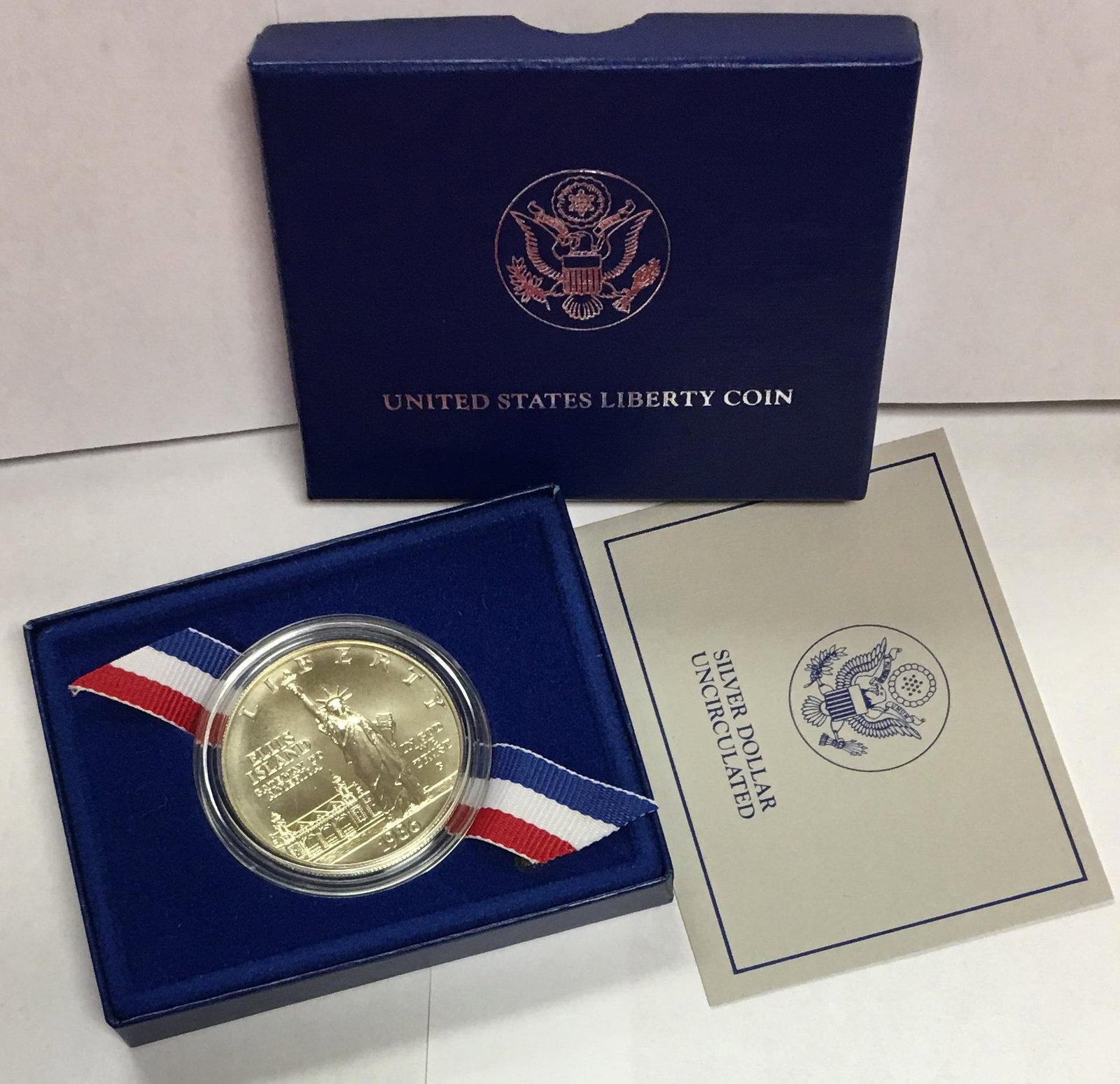 1986-P $1 Statue of Liberty Commemorative Silver Dollar: 1986-P $1 Statue of Liberty Commemorative Silver Dollar in US Mint Original Government Packaging BU