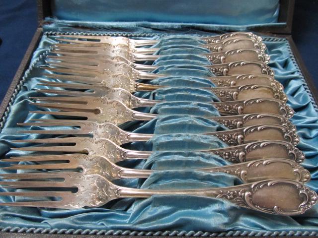 C A BEUMERS GERMANY 800 SILVER SET 12 DESSERT FORKS: C A BEUMERS GERMANY 800 SILVER SET 12 DESSERT FORKS HAND TOOLED ACCENTS XLNTThese exceptional 800 silver Germany 12 dessert forks in an early box from Dusseldorf are in overall excellent condition wit