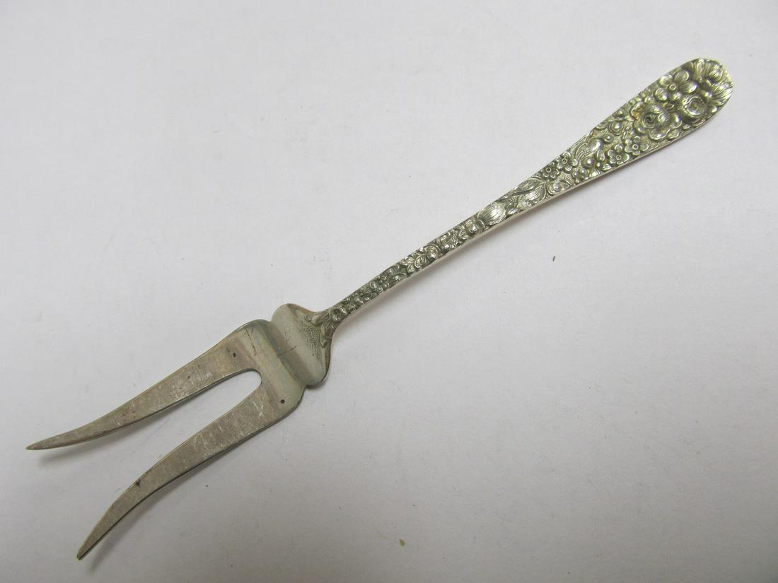 STIEFF ROSE STERLING SILVER FINE LEMON FORK 4 3/4" L V: This nice Stieff Rose sterling silver lemon fork is in overall very good condition with almost no wear. It has an older, unpolished patina & should polish nicely.. It is just over 4 5/8 inches long.. 