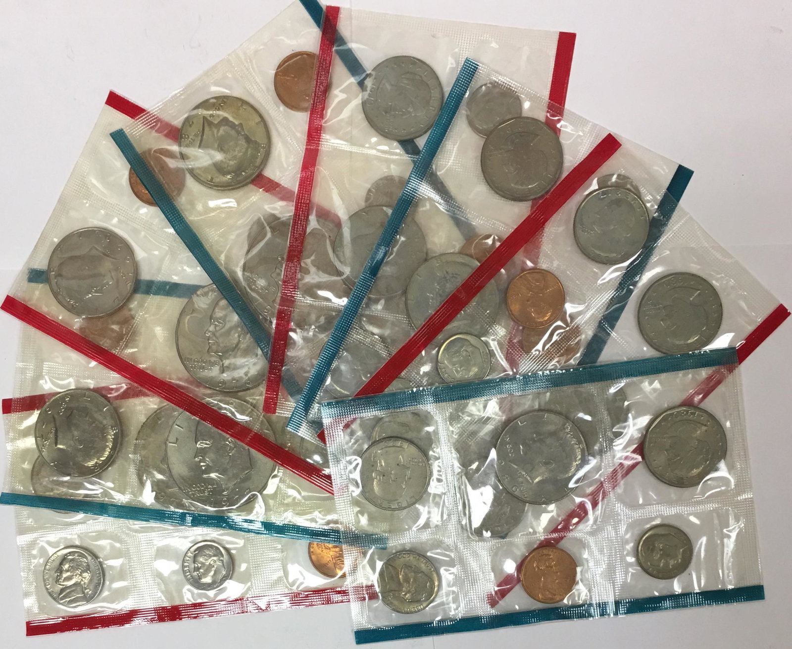 1977 - 1980 Mint Sets without Envelopes (1 of 2)