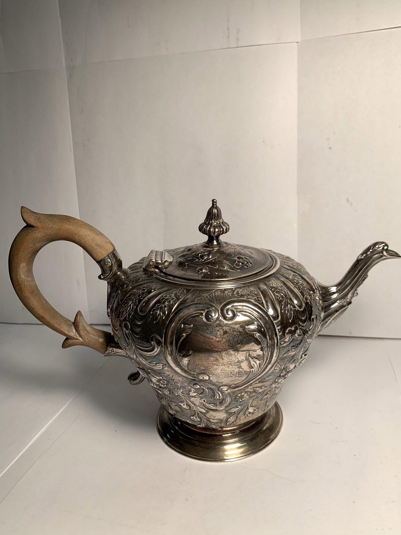 Fine Early Sterling Silver British Teapot Wooden Handle (1 of 9)