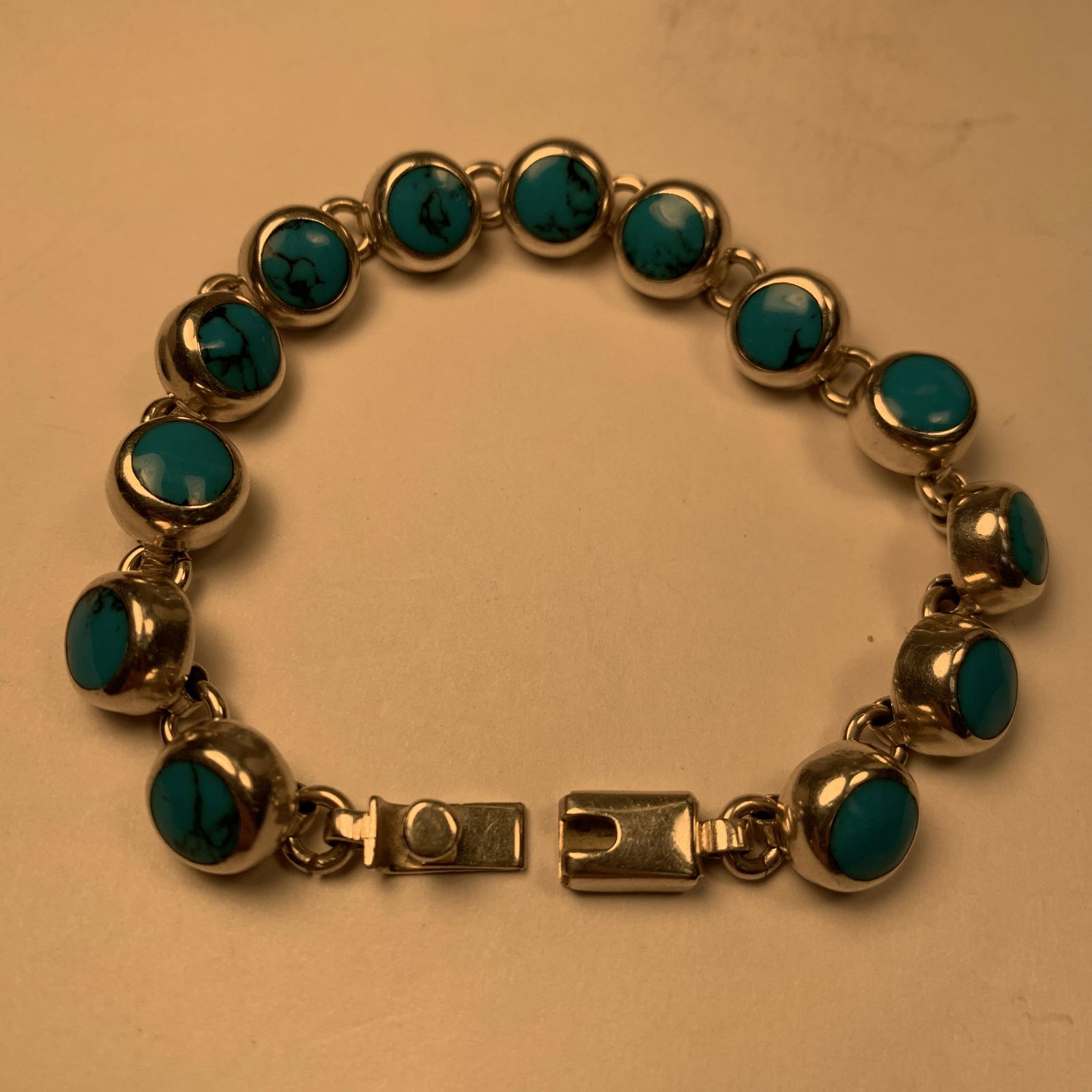 Attractive Mexico Turquoise Sterling Silver Bracelet 7 (1 of 6)