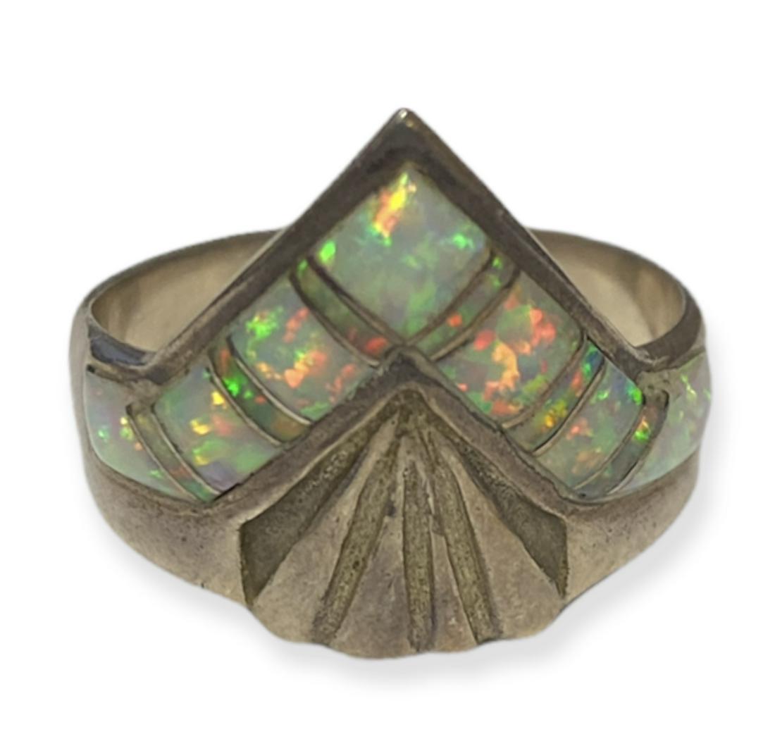 Sterling Silver Elegant Crown Opal Stone Ring Size 8 (1 of 4)