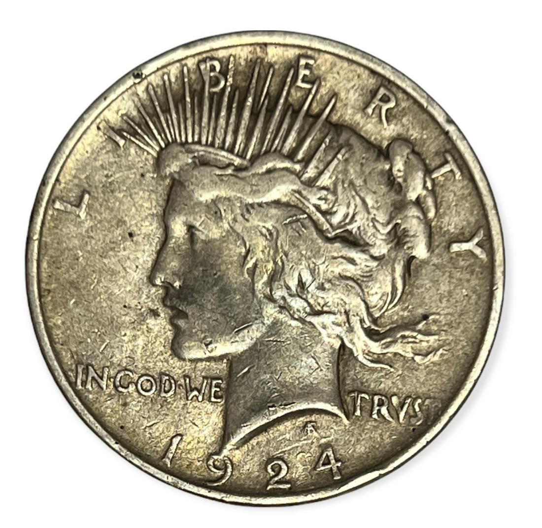 1924-P $1 Peace Silver Dollar Average Circulated VF-XF (1 of 2)