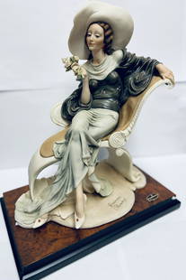 1994 Giuseppe Armani Florence Limited Edition At Easy Figurine #0634-C: 1994 Giuseppe Armani Florence Limited Edition At Easy Figurine #0634-C - Limited Edition 1655/5000 . About 13.5" , Good Condition. Comes With Original Box and Certificate of Authenticity.