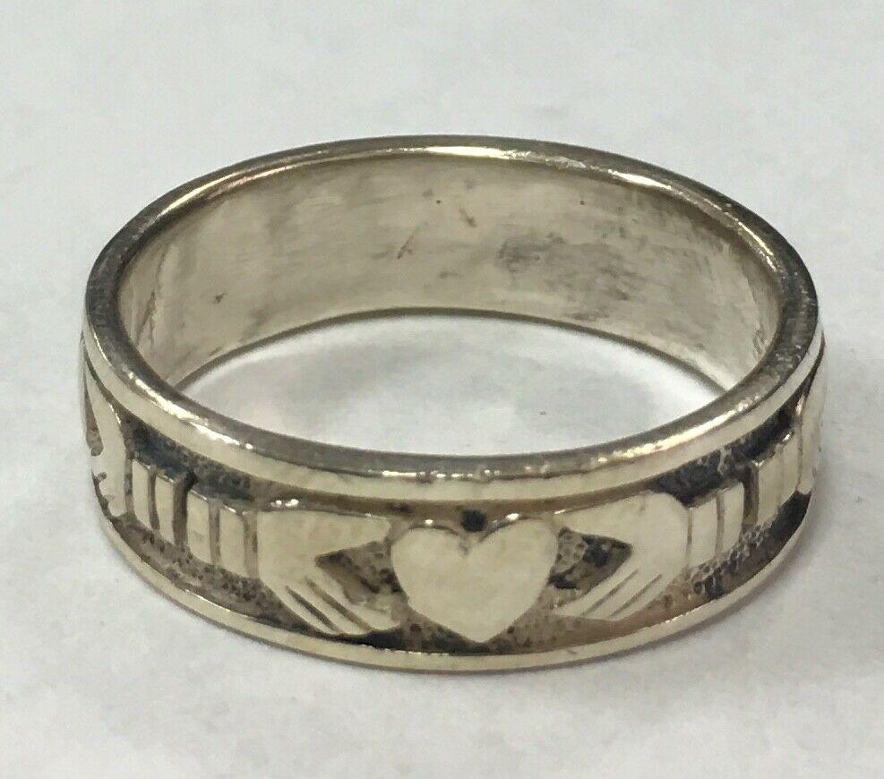 Vintage .925 Sterling Silver Heart in Hand Band Ring Size 9.75 (1 of 6)