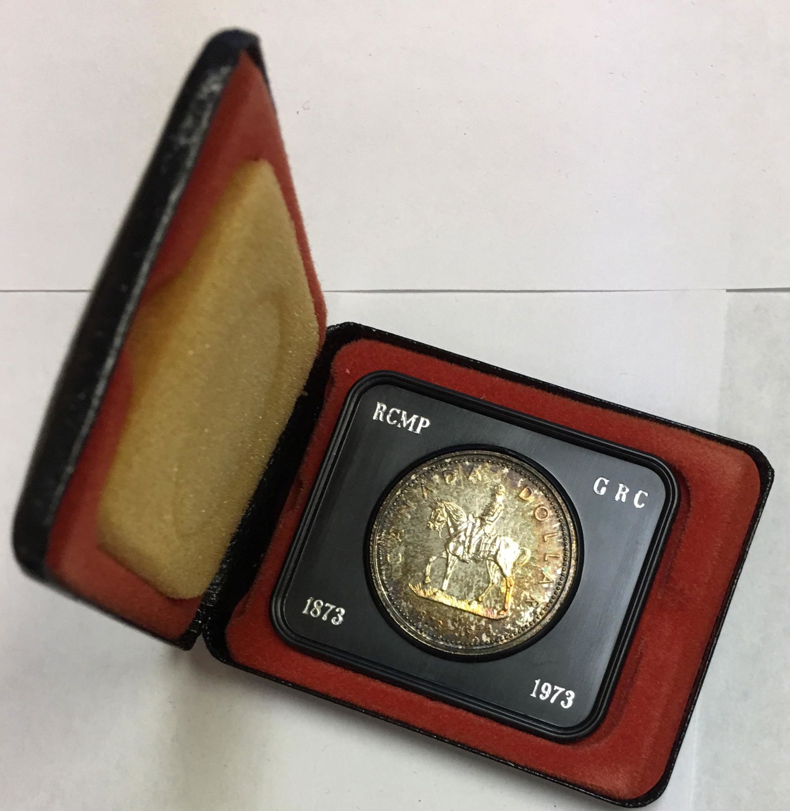 1973 Canada Royal Mounted Police Silver Dollar in Original Box $1 Specimen (1 of 6)