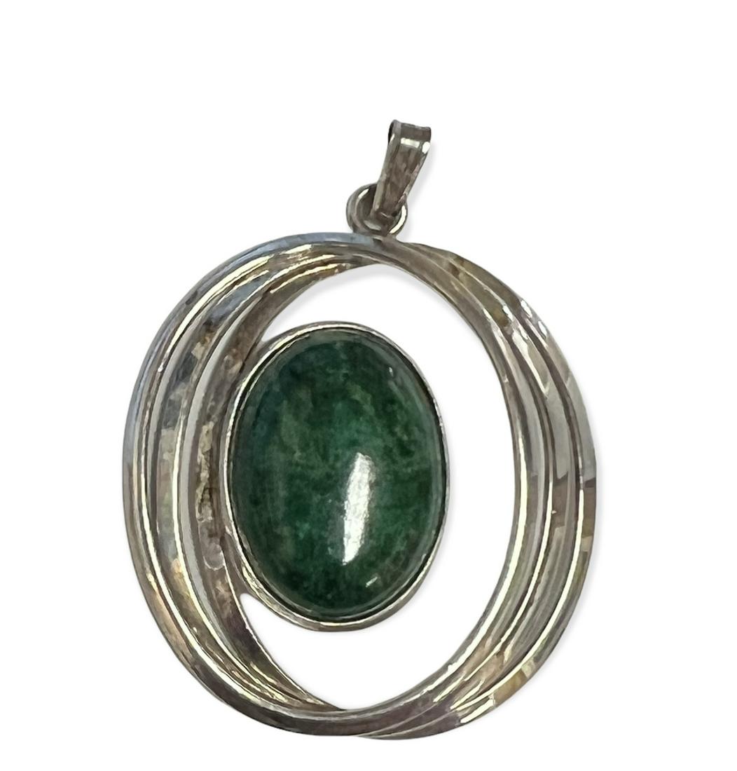 Choice Sterling Silver Pendant 1 1/4" High Oval Green Malachite 6 1/2 Grams Xlnt Cond (1 of 4)