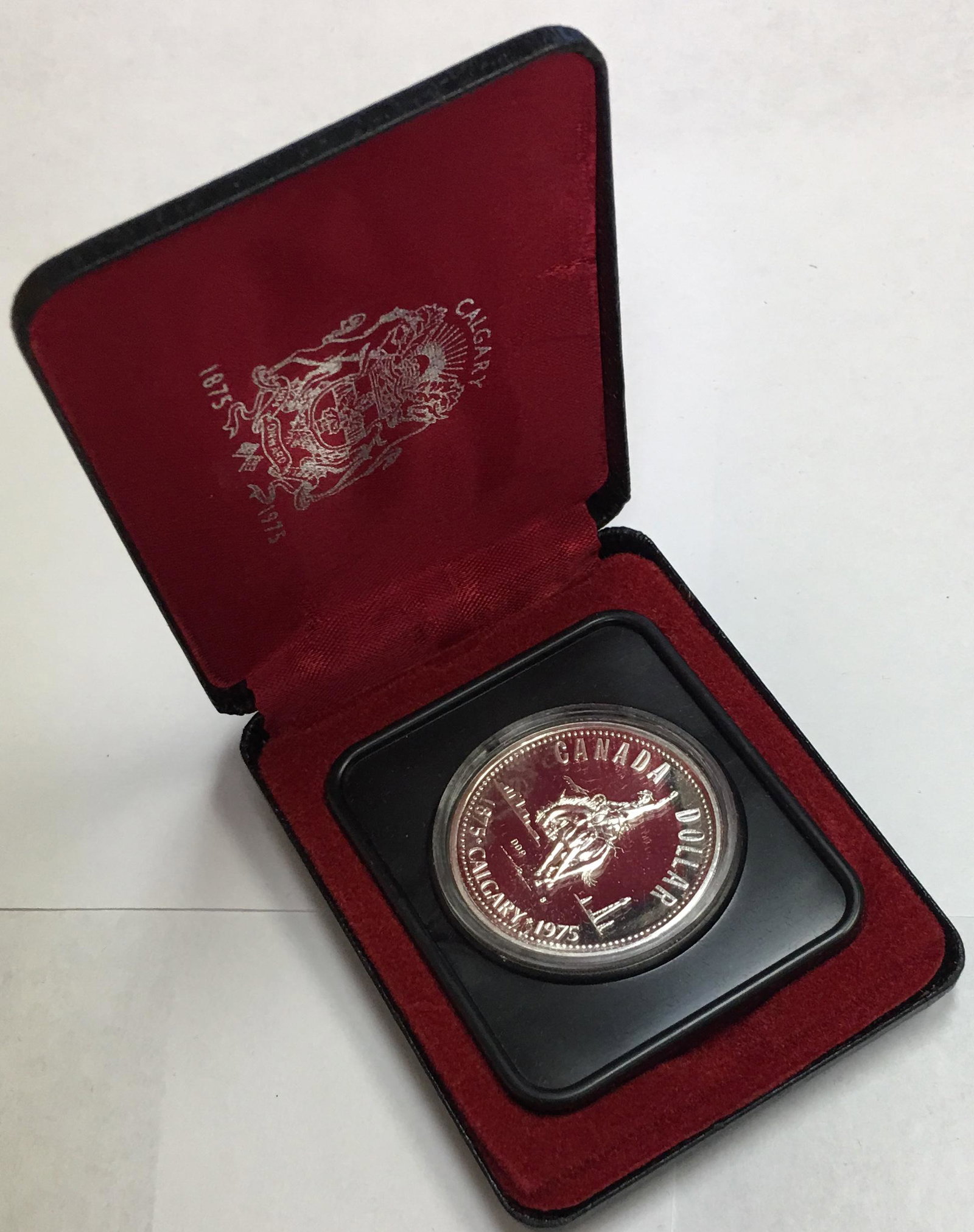 1975 Canada Calgary Silver Dollar in Original Box $1 Specimen (1 of 5)