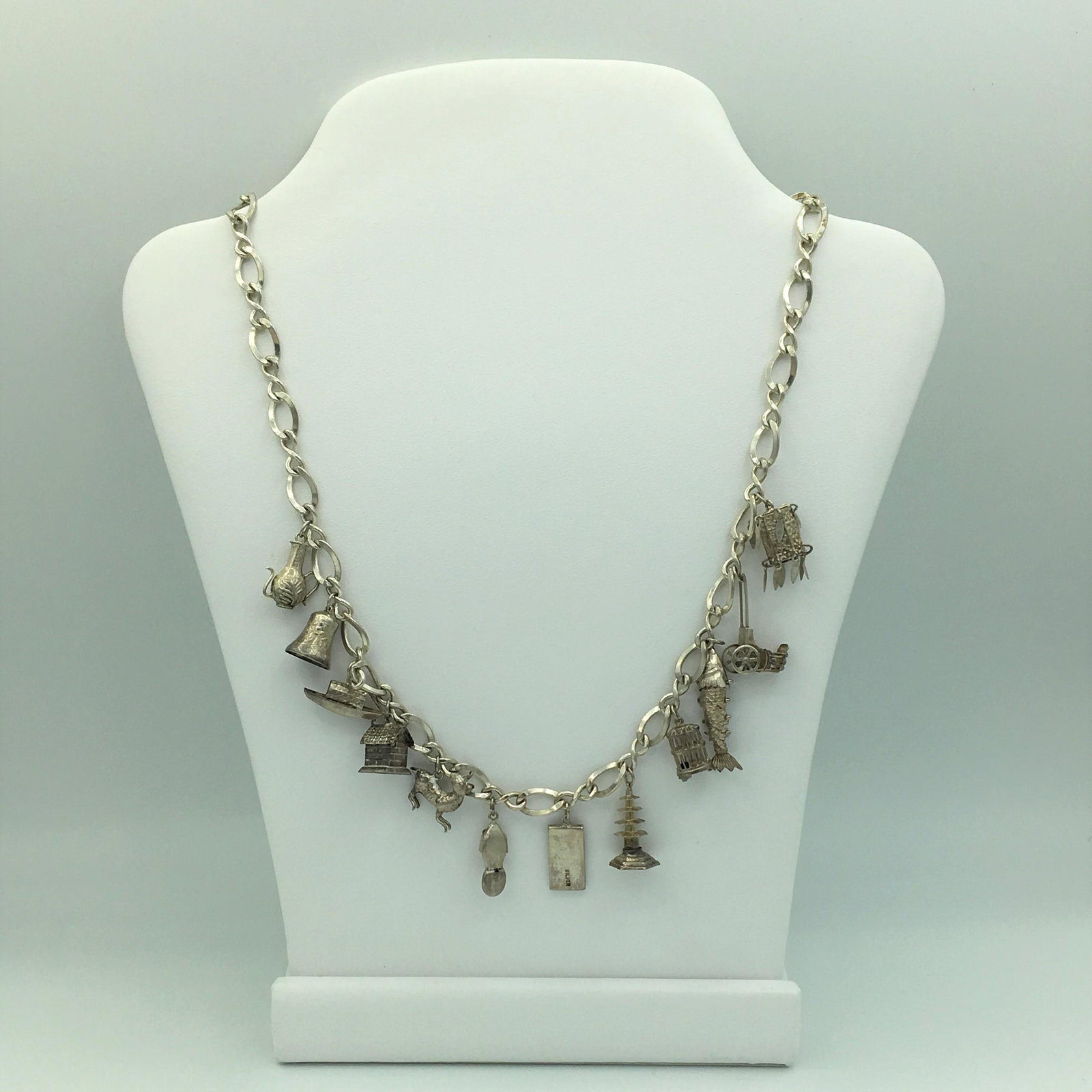 Vintage Silver 12 Charm Necklace 24.5 Grams (1 of 4)