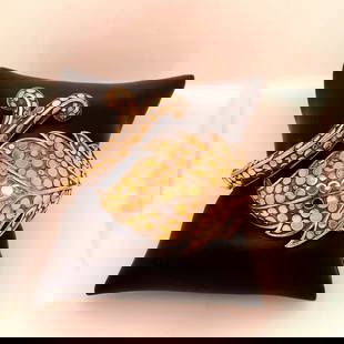 John Hardy Dot 925 Silver & 18K Gold Leaf Bangle Bracelet: John Hardy Dot 925 Silver & 18K Gold Leaf Bangle Bracelet. 100% authentic John Hardy bracelet from their "Dot" collection. Bracelet has a few missing dots and dragon fly as shown in picture. bracelet