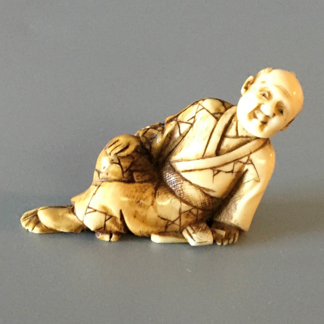Vintage Japanese Netsuke Shunga Carved Bone Figures