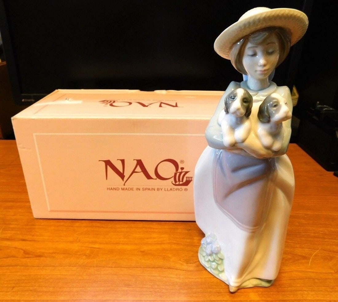 Nao by Lladro Figurine - What An Armful 1156: Nao by Lladro Figurine - What An Armful 1156