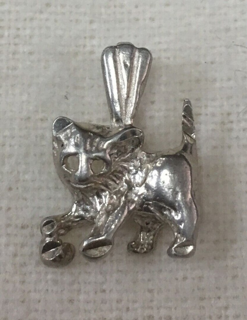Beautiful Sterling Silver Cat Shape Small Charm Pendant (1 of 6)