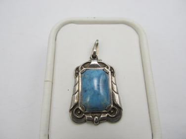 835 SILVER VINTAGE GREAT PENDANT INLAID BLUE QUARTZ XLNT COND