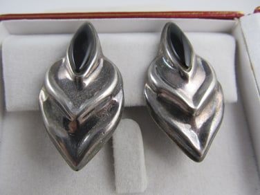 MEXICO STERLING SILVER ELONGATED ONYX STONE CLIP BACK EARRINGS 1 7/8" XLNT COND