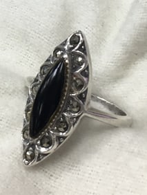Beautiful .925 Sterling Silver Marquise Ring with Onyx Stone Size 8.75