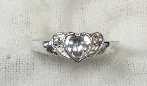 Beautiful .925 Sterling Silver Heart Shape Ring with CZ Stones Size 7.75