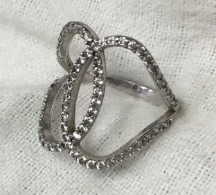 TR .925 Sterling Silver Cubic Zirconia Stones Ring Size 5.5