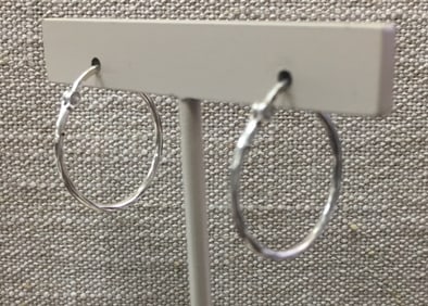 SU 925 IN Sterling Silver Small Diamond Cut Hoop Earrings