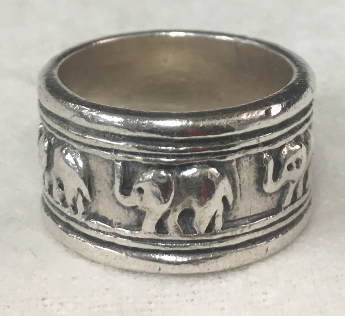 Vintage 925 Sterling Silver Elephant for Good Luck Band Ring Size 8.75 (1 of 5)