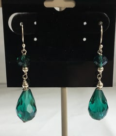Elegant Sterling Silver and Dimond Cut Green Crystals Dangling Earrings 1 5/8"