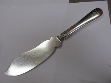 VINTAGE STERLING SILVER HANDLE FISH SERVER / KNIFE 11 1/2" VERY GOOD COND