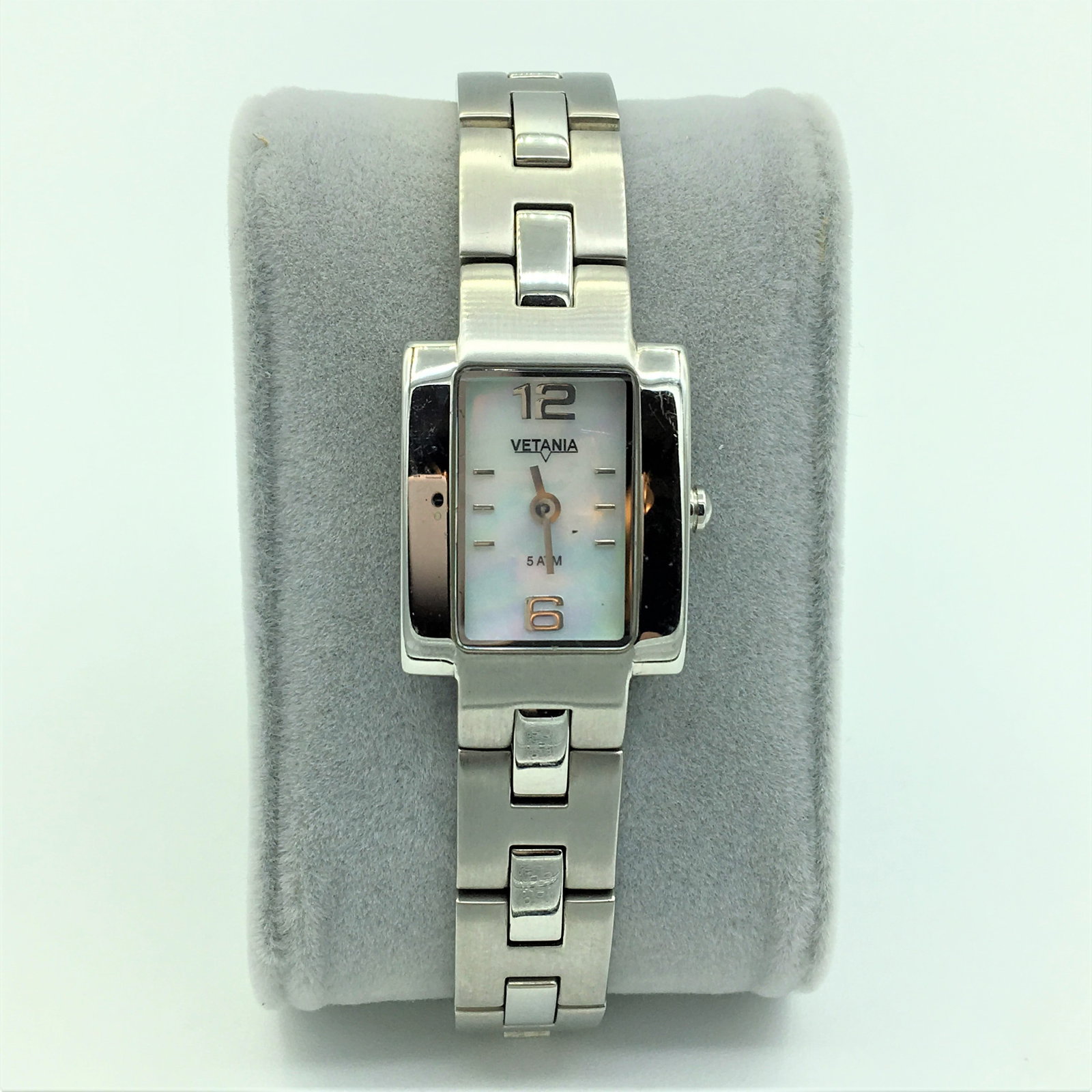 Vetania Swiss Quartz Stainless Ladies Wrist Watch Mother of Pearl Dial #5651L: Vetania Swiss Quartz Stainless Ladies Wrist Watch Mother of Pearl Dial 5 ATM Water Resistant, Measures 22 x 20 mm. New Old Stock in Good Condition See Photos. Running Working Condition May Need Overha