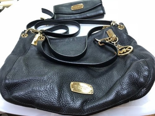 MICHAEL KORS LARGE BROOKE SHOULDER PURSE WITH MATCHING WALLET (1 of 12)