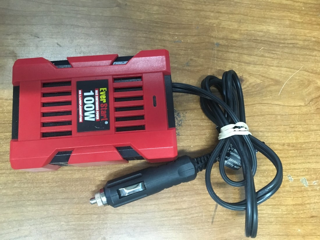 EverStart 100W Vehicle Power Inverter DC to AC w/ 2 USB Ports Tested/ Working (1 of 2)