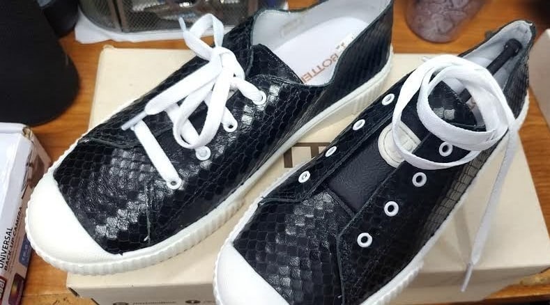 Bottero Botestela Size 7 New in Box Black: Bottero Botestela Size 7 New in Box Black