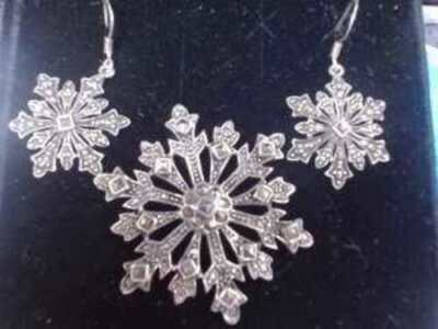 SUSPICION - snow flake - CHARM JEWELRY: #container .banner .nav .nav a .nav a:hover #content #footer #footer a #footer a:hover #seller a #seller a:hover .title .seller .item #gallery .info .btn SUSPICION - snow flake - CHARM JEWELRY