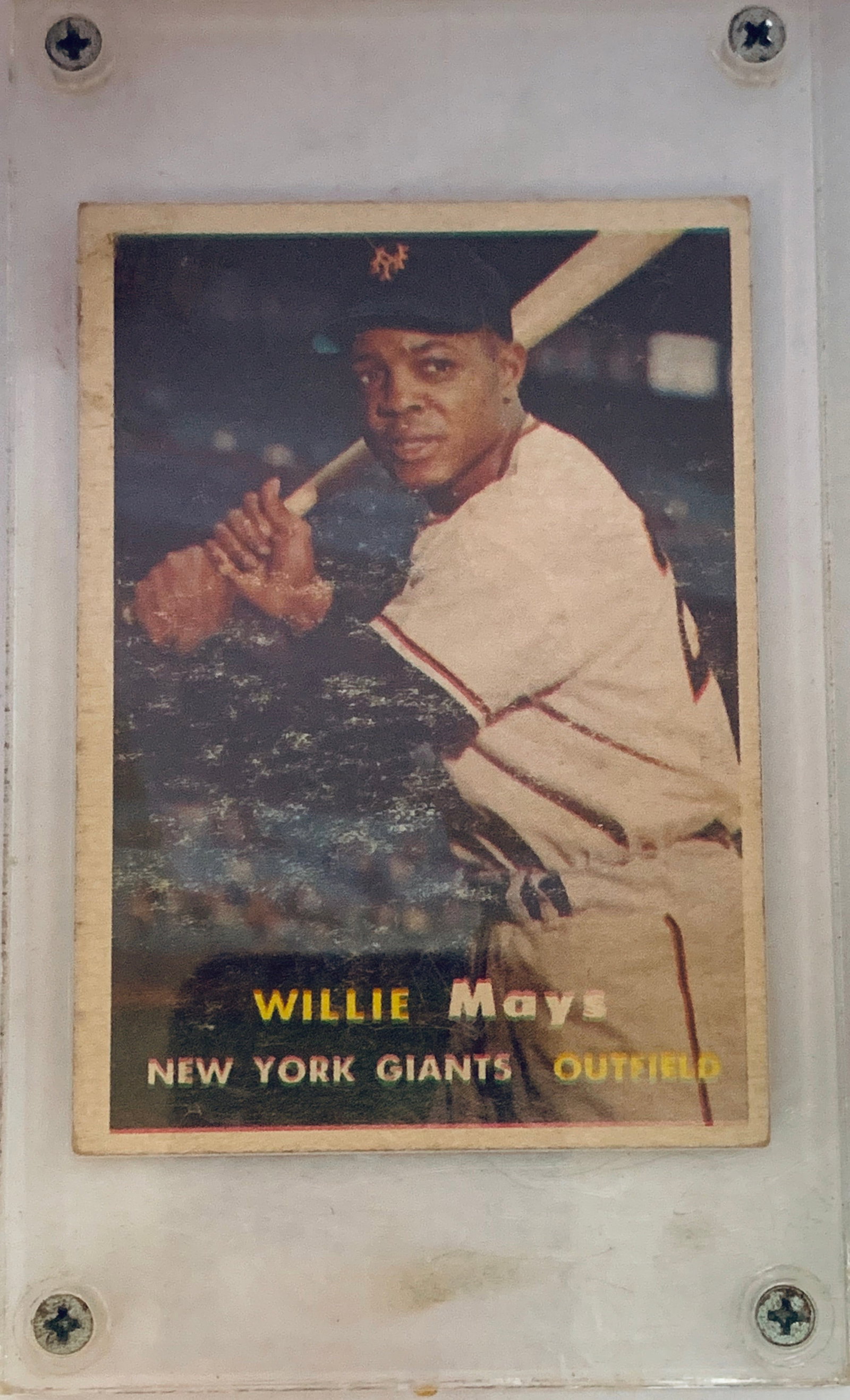 1957 Willie Mays Topps Near Mint Giants Well Centered HOT CARD: 1957 Willie Mays Topps Near Mint Giants Well Centered HOT CARD - The plastic cover has scratches.